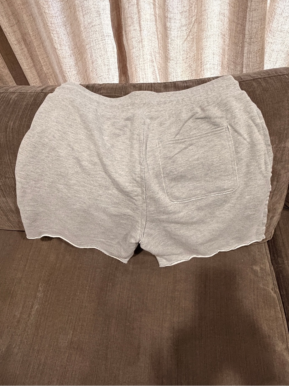 ALO Yoga Heather Gray Raw Hem Lounge Shorts - Size Medium - Picture 3 of 4
